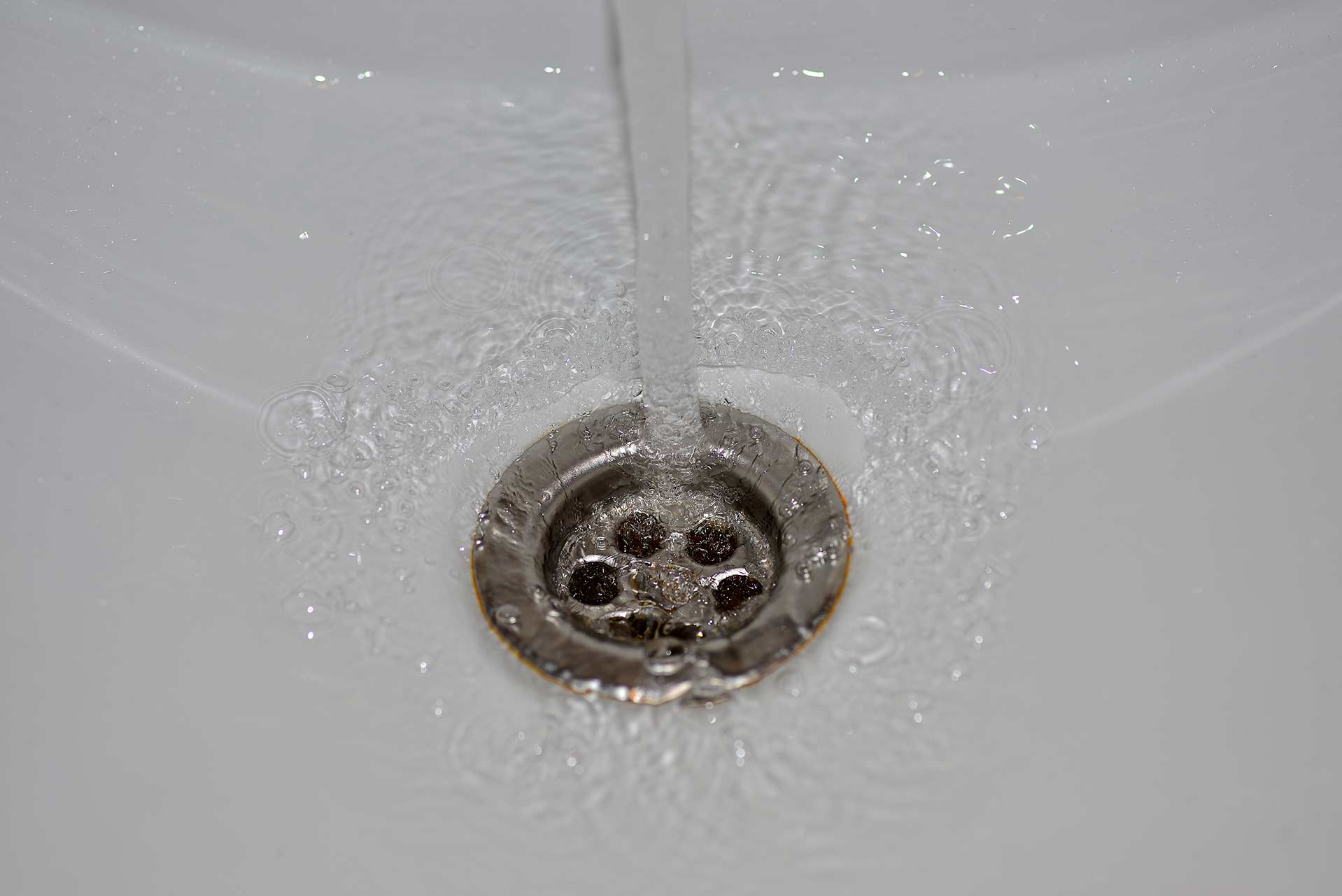 A2B Drains provides services to unblock blocked sinks and drains for properties in Mayfair.